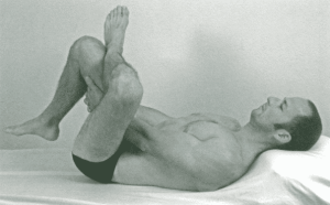 zasuk in dvig noge za razteg piriformis misice